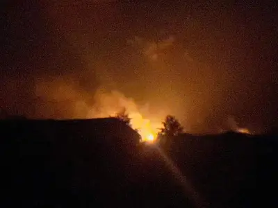 缅北德昂地区首府南山镇，民族武装深夜攻城，缅军战机飞抵轰炸