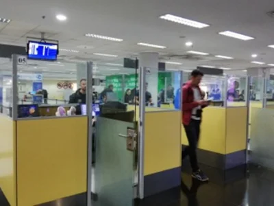 移民局在阿基诺国际机场成功抓获被通缉的毒贩孙某