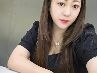 网友投稿：此女王丹 小名 闹宝,在曼达卢永天龙三楼上班  跑单3万6人民币