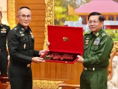 国管委主席会见泰国皇家军队代表团