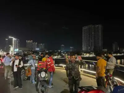 女友拒绝一起洗澡，小伙一怒之下跳河自尽