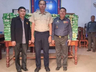 柬埔寨宪兵查获从老挝走私1吨冰毒！