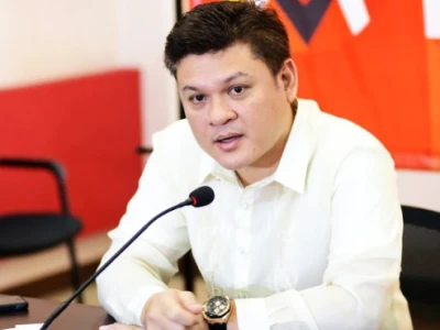 杜特地儿子：向艾米道歉而非小马