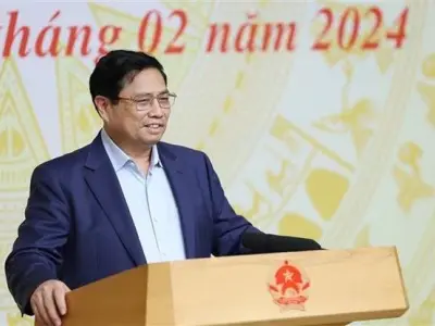 越南总理范明政：国有企业必须进行结构调整并注重发展性投资