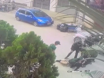 网友投稿：曝光大其力威尼斯酒店老板周道 当街绑架中国女孩