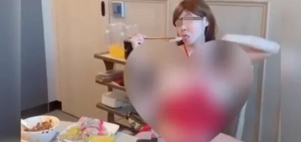 女网红在海底捞干坏事，还有滴虫阴道炎、乙肝 HIV？？？