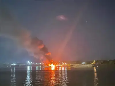 全仰光昨夜都听到的那声巨响 带来深夜仰光河一片火海...