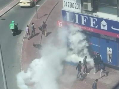 电动车电池爆炸，迪拜一家药店险些发生火灾