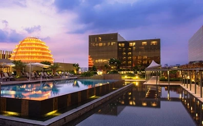 百丽定价要约收购Premium Leisure退市