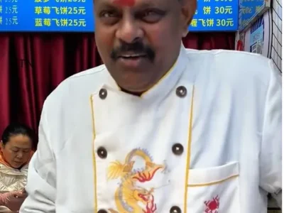 一份印度煎饼卖25元！大马印裔大叔在中国重庆开店，生意超火爆！