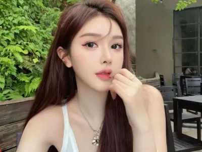 一个人出国后，长期不联系国内的亲戚朋友，是冷漠，还是看透了？