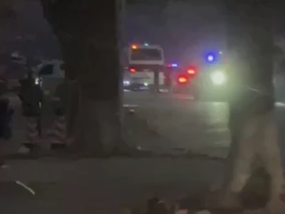 网友投稿：今早竹林路 华泰物业直接被突袭冲了