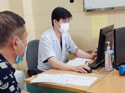 越南河内医生建议胃癌患者进行手术治疗，患者：手术后死得更快