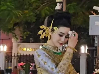 气势比输泰国女星！范冰冰花车出巡，挨无聊网友嘲落魄！