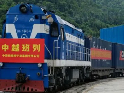中越跨境集装箱班列突破100列，同比增长131%