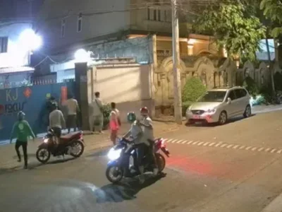 越南：一帮“资不抵债、孤注一掷”的网友，密谋抢劫“十亿”并逃往柬埔寨，胡志明警方三天蛰伏成功收网