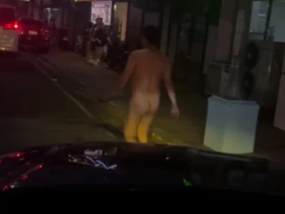 网友投稿：昨晚一男子在珍珠大厦附近裸奔 疑似精神失常