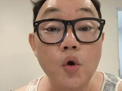讥讽粉红女商人为“白袍鬼”，大马名导被要求下跪道歉！