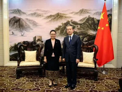 中国驻越大使熊波大使会见老挝驻越大使坎葆