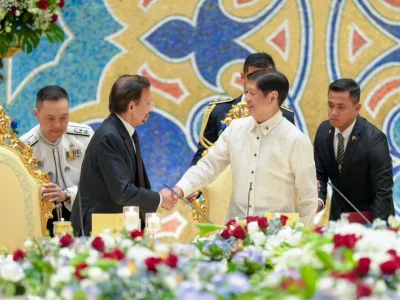 小马: 各国必须团结起来对抗紧张局势、全球困境