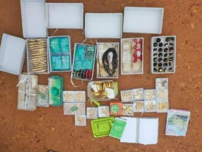 闻所未闻！缅甸青年带人抢自家金店，还拿斧子砍亲爹！亲爹报警，青年被击毙