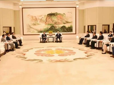 越共代表团对中国广东省进行工作访问