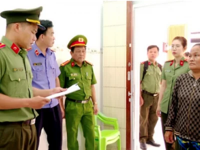 人贩子盯上越南离异妇女，称可以安排她们嫁“中国有钱人”，多人“上钩”被贩卖...