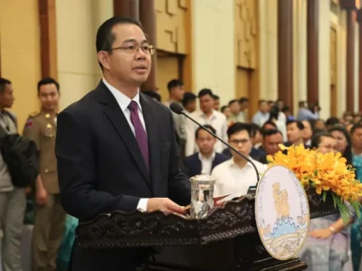 西港新省长正式上任