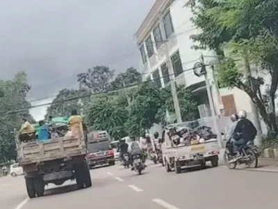 停火通告发布后，腊戍战事仍在激烈进行，由于空袭，剩余居民正试图逃离激烈，当地居民被困城市出口