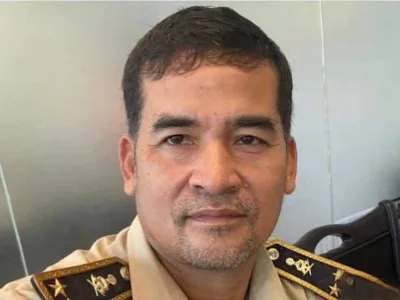 受贿5万美元，中将警官断崖式降为警员