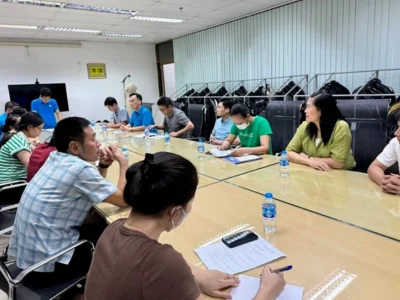 咋回事啊？越南外资企业的工人咋又罢工了？