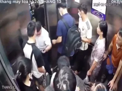 河内公寓电梯惊魂！河内男子险遭'吞噬'，故障频发引众怒