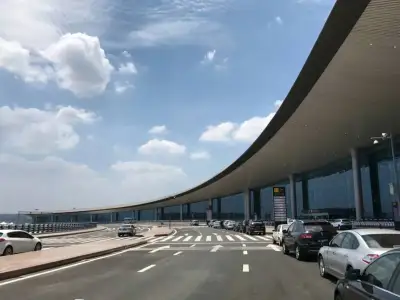 网友投稿：今天飞迪拜被卡