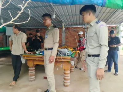 金边一足球场涉赌，警方带队突查