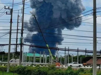 罗勇工业区工厂突发爆炸！蘑菇黑云腾地而起，化学品气味冲天！