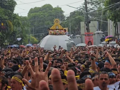 150万人参与水上巡游活动