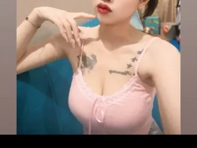 网友爆料 老挝女同时脚踏三只船