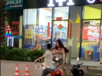 和美女网聊奔现，发现其竟是“人妖”！金边一中国男子当街揍人