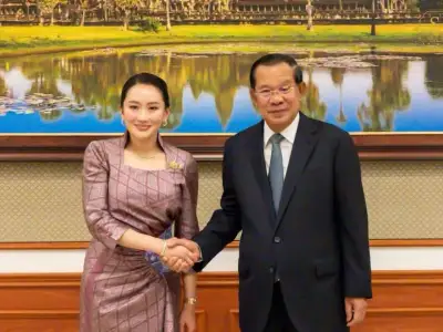 泰国女总理与洪森亲王“叔侄相称”：我和洪玛耐都是“政二代”