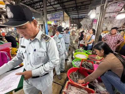 太恐怖! 为牟利！黑心商家在海鲜内注入“不明胶状物体”？