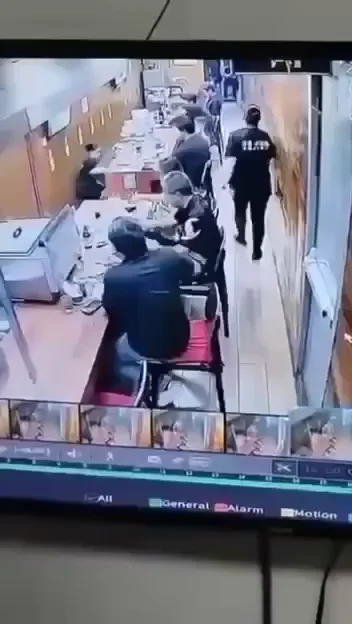 马卡蒂绿地附近发生持枪抢劫案