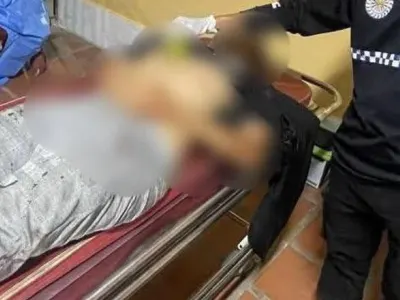 柬埔寨一警察在酒吧被人捅死