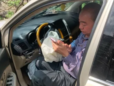金边突发致命车祸，内政部门前雷克萨斯撞死行人