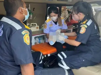 泰国加油站厕所马桶发现弃婴