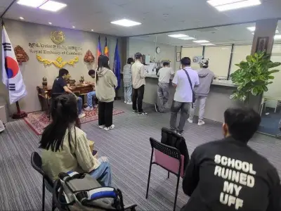300柬埔寨人被中介骗75万美元