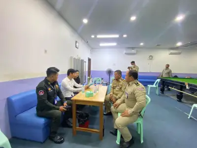 金边警方突袭非法赌博场所又扑空