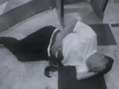 凌晨凶案事发华人区赌场，中国男子遭同胞枪