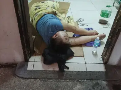 小菲投稿 这个中国人在趴赛医院很久了请帮帮他