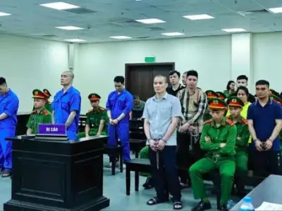 越南11名毒贩被判死刑，其中有2人以前是警察！