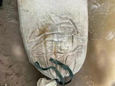 一无名男尸被绑32公斤沙袋沉河